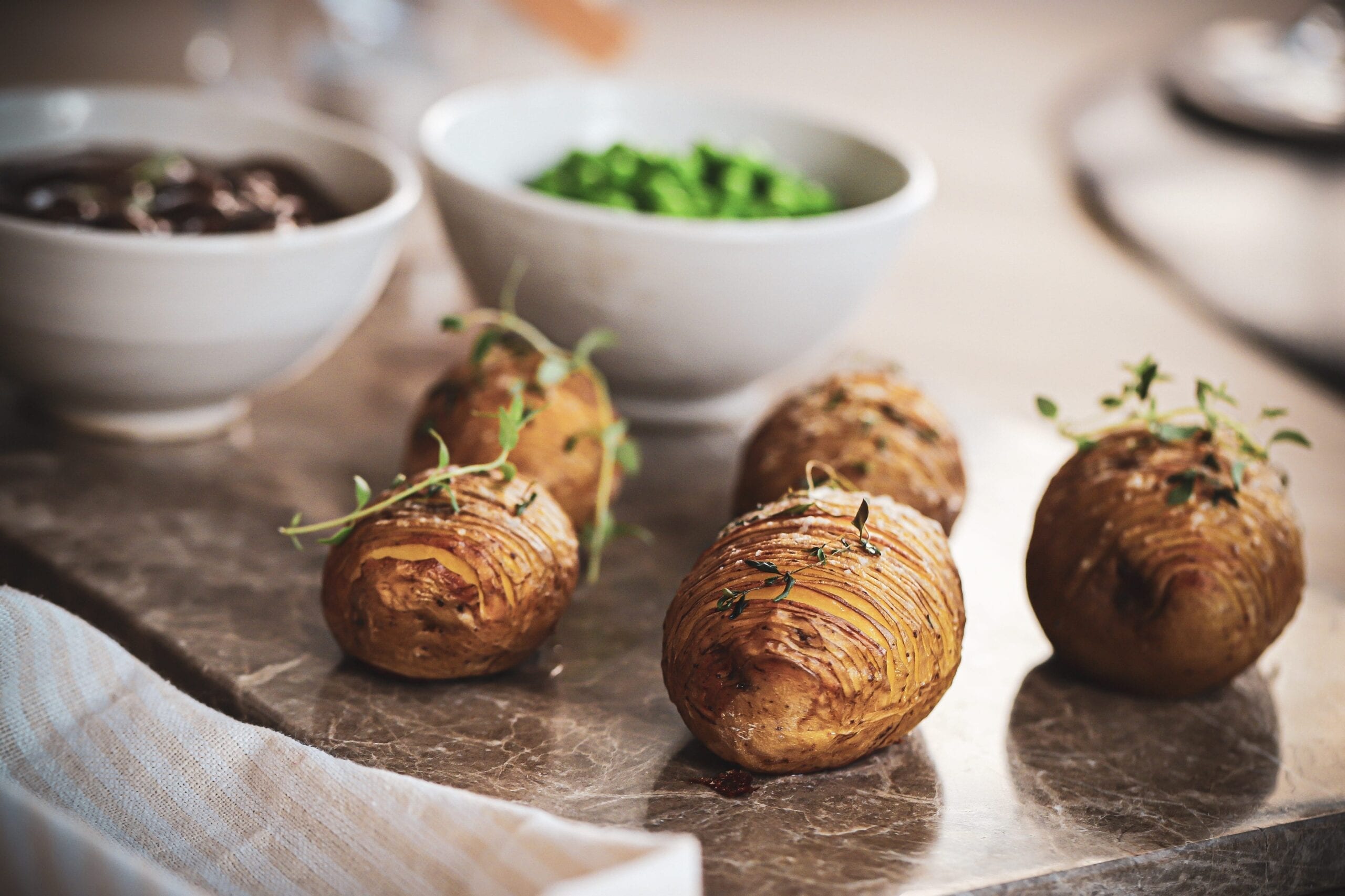 Opskrift på hasselback kartofler (hasselbagte)