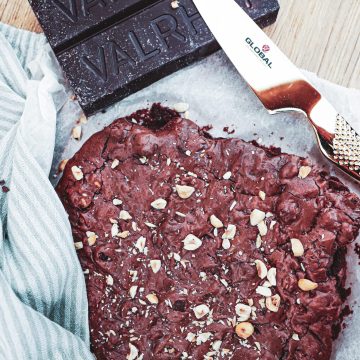Brownie med nødder - Opskrift på skøn chokolade brownie