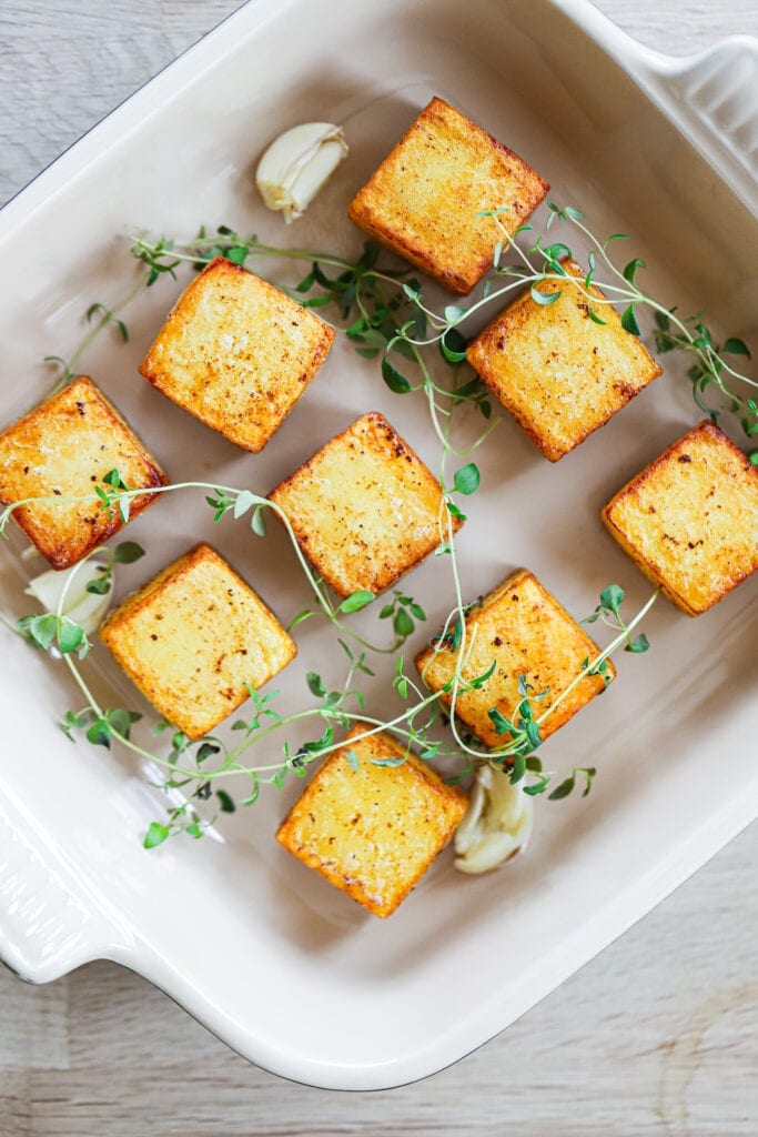 Pommes fondant - Opskrift på pommesfondant med krydderurter