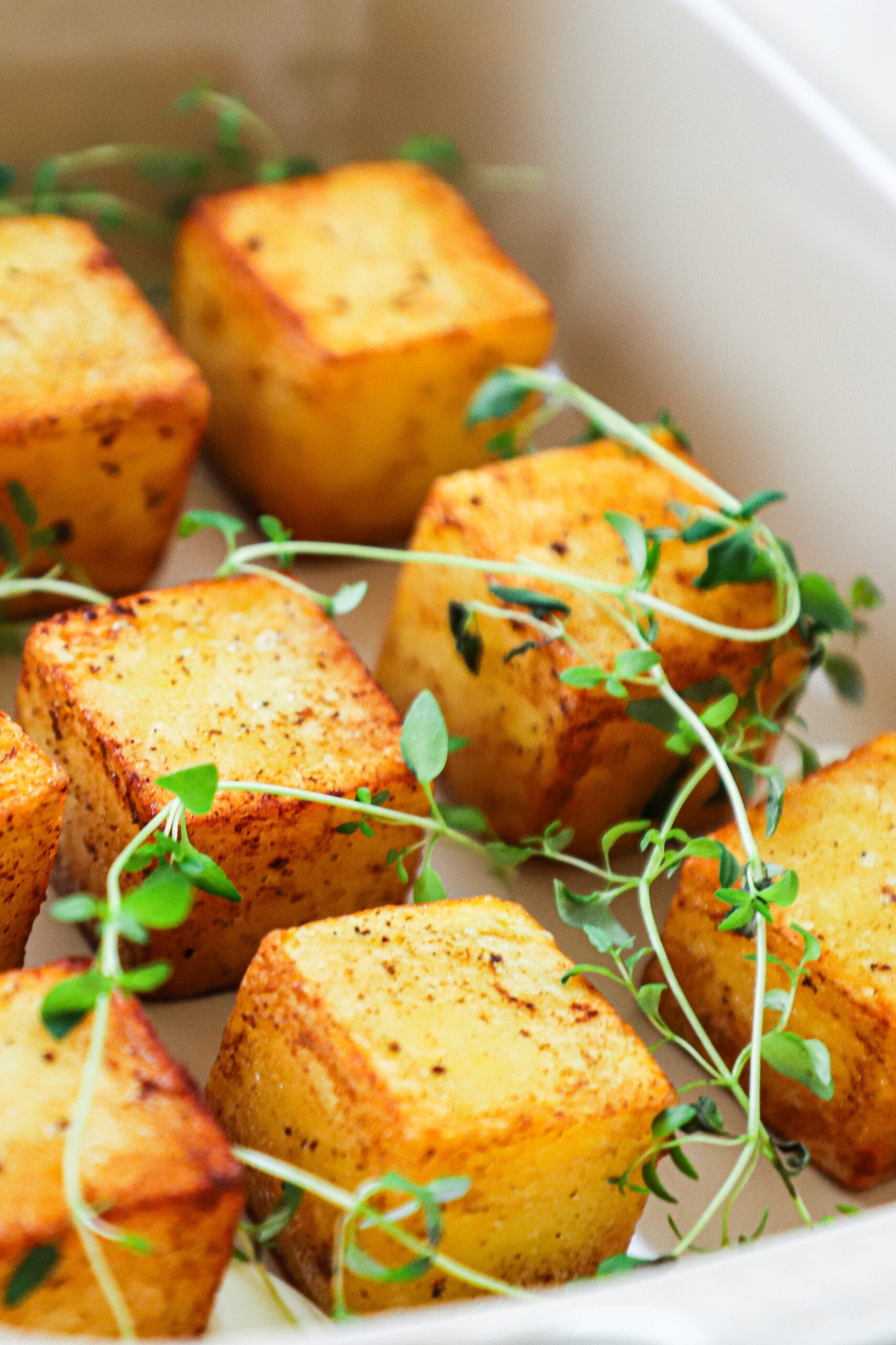 Pommes fondant - Opskrift på pommesfondant med krydderurter