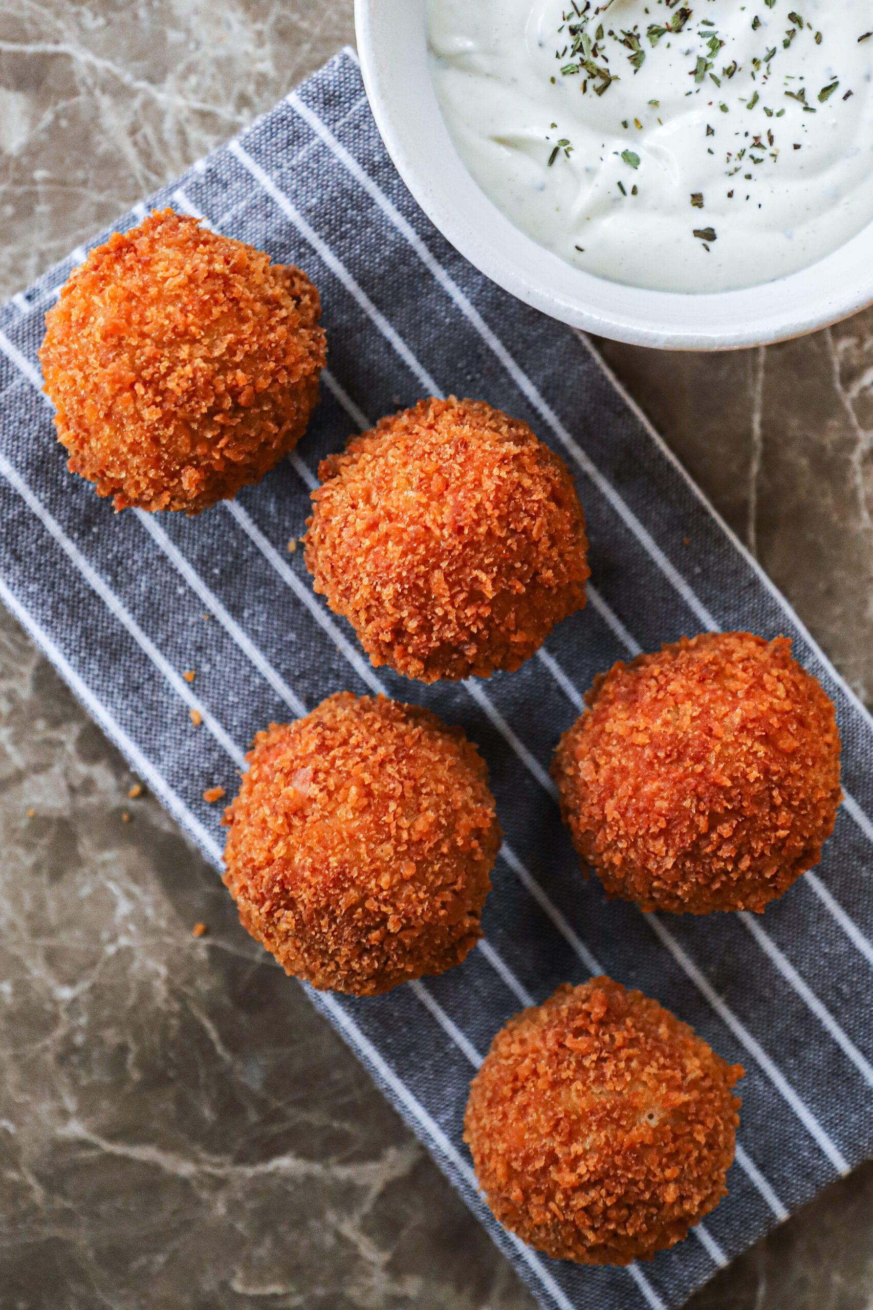 Kroketter med braiseret lam - Opskrift på sprød appetizer