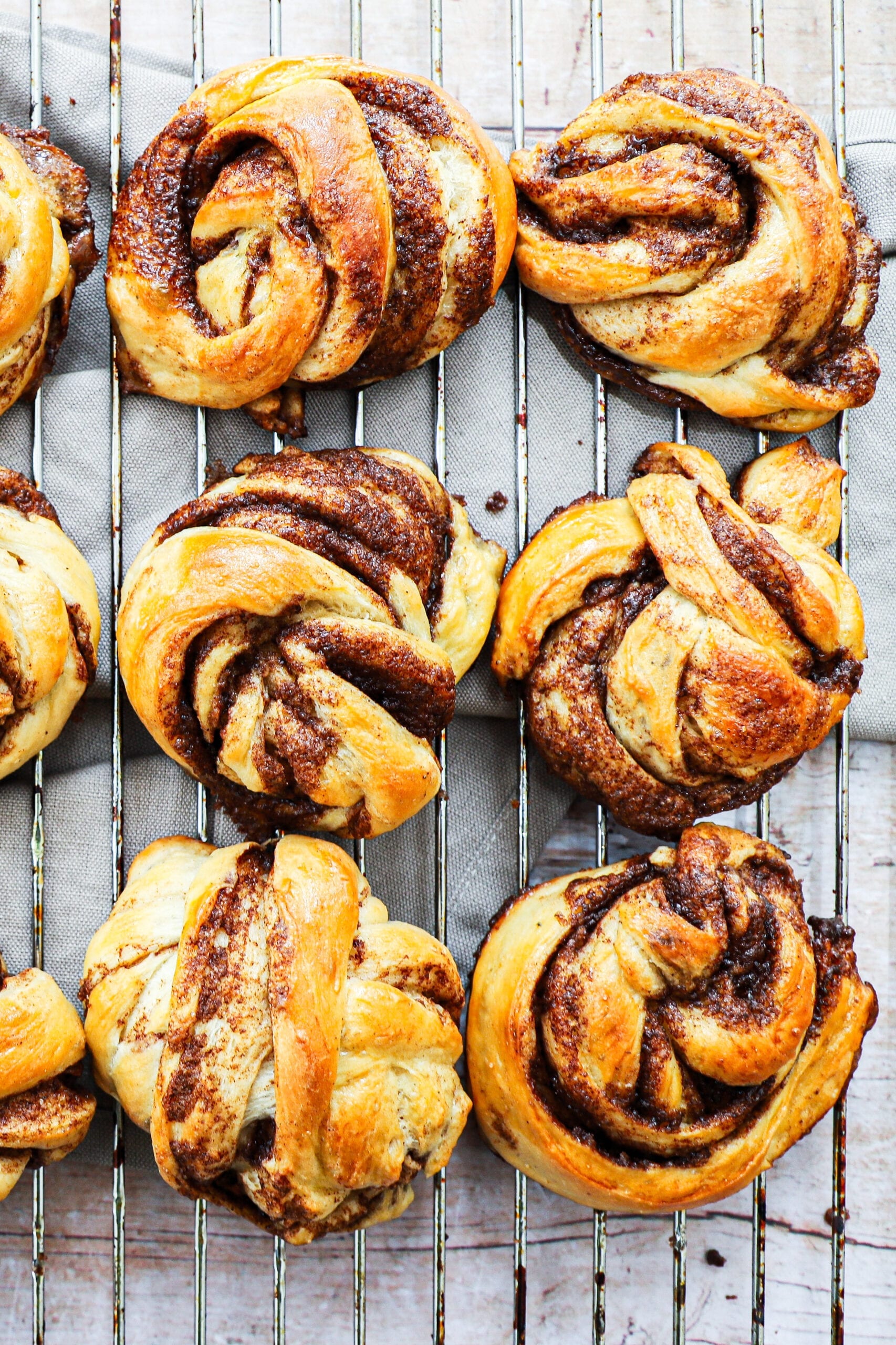 Kanelsnurrer - Opskrift på de lækreste snurrer med remonce