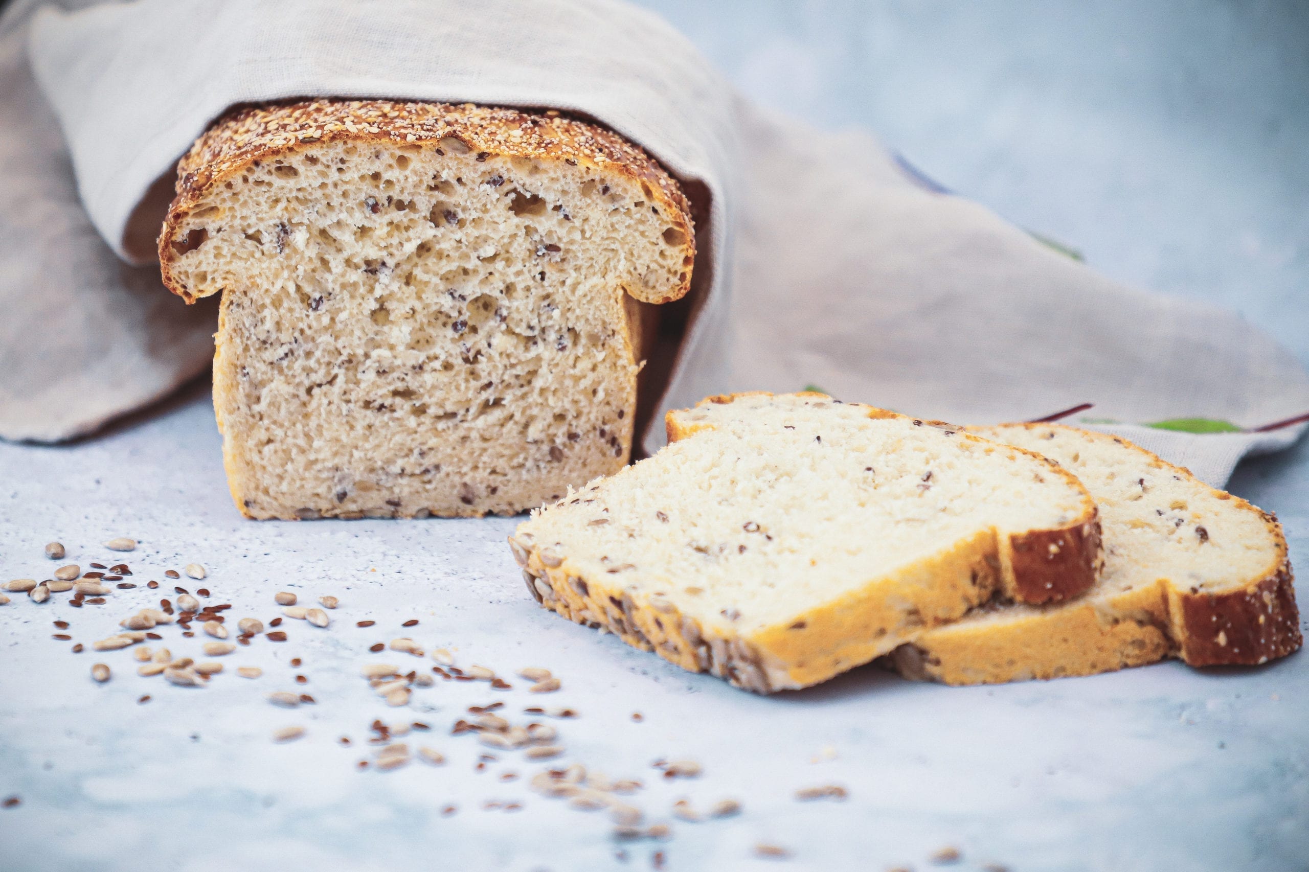 Kernebrød - Opskrift på franskbrød med kerner og spelt