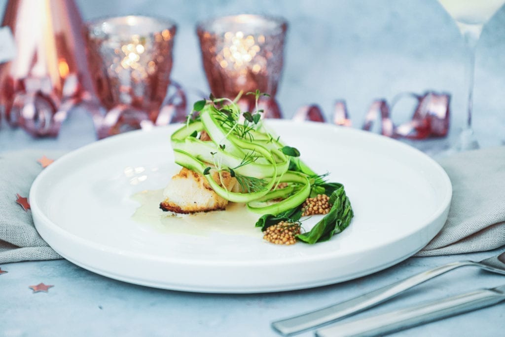 Opskrift på den bedste Nytårstorsk med sennepssauce og pak choi
