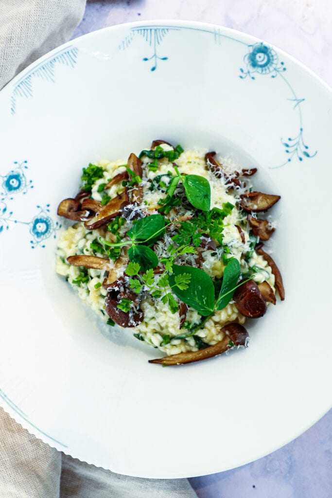 Risotto med svampe - Opskrift på svamperisotto med spinat