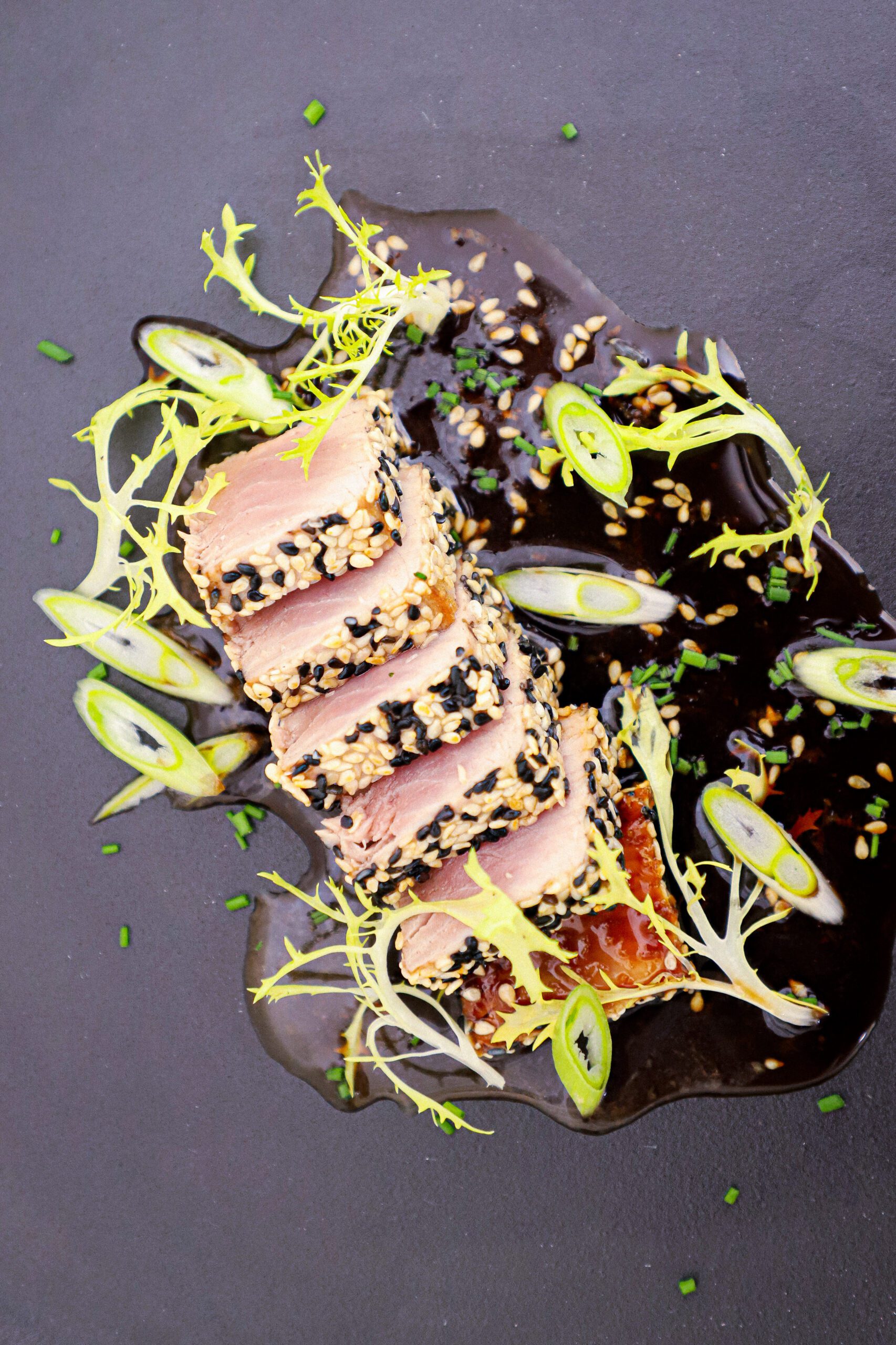 Lynstegt tun - Opskrift på lynstegt tun med asiatisk marinade