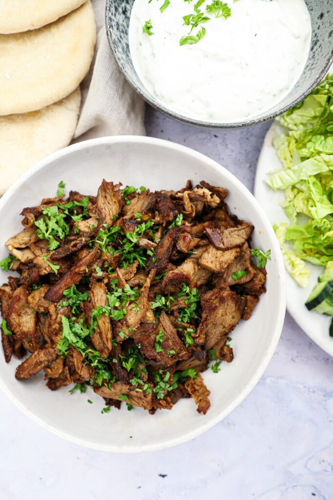Hjemmelavet kebab- Opskrift på hjemmelavet kebab af lam