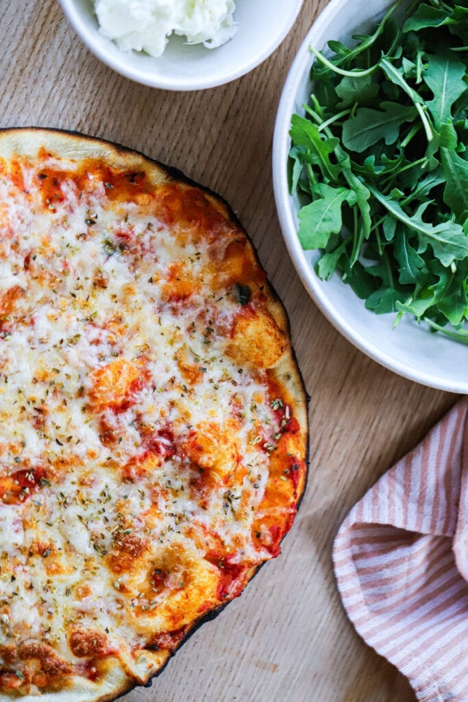 Pizza Margherita - Opskrift på pizza margherita