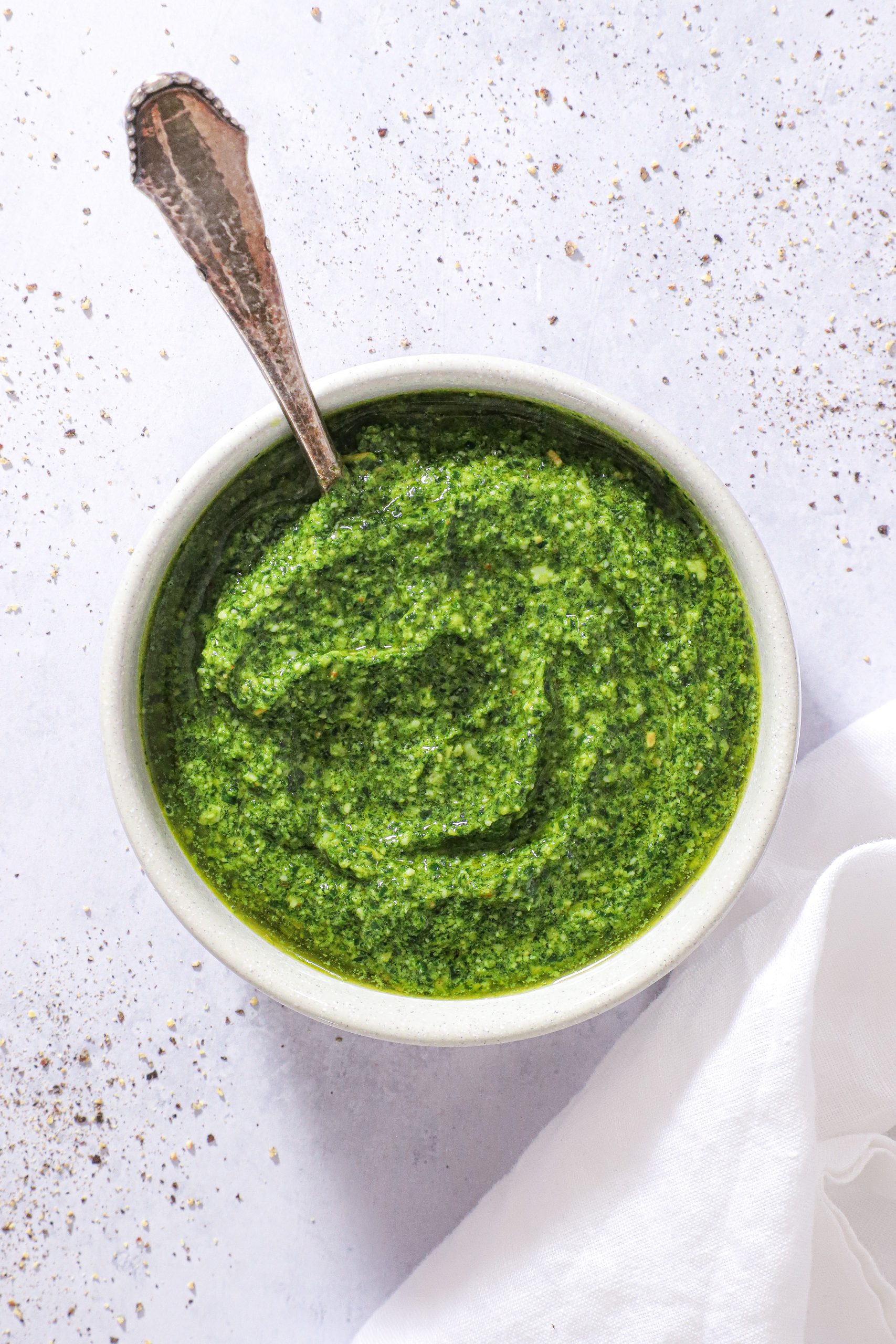 Spinatpesto - Nem og velsmagende opskrift med frisk spinat