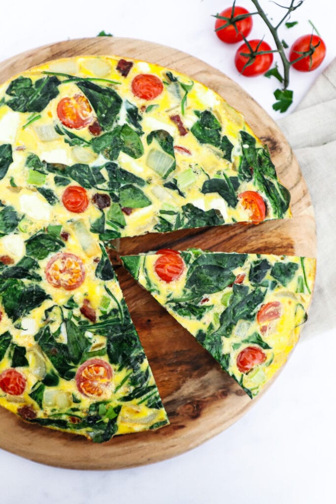 Frittata - Opskrift på italiensk æggekage med bacon og grønt