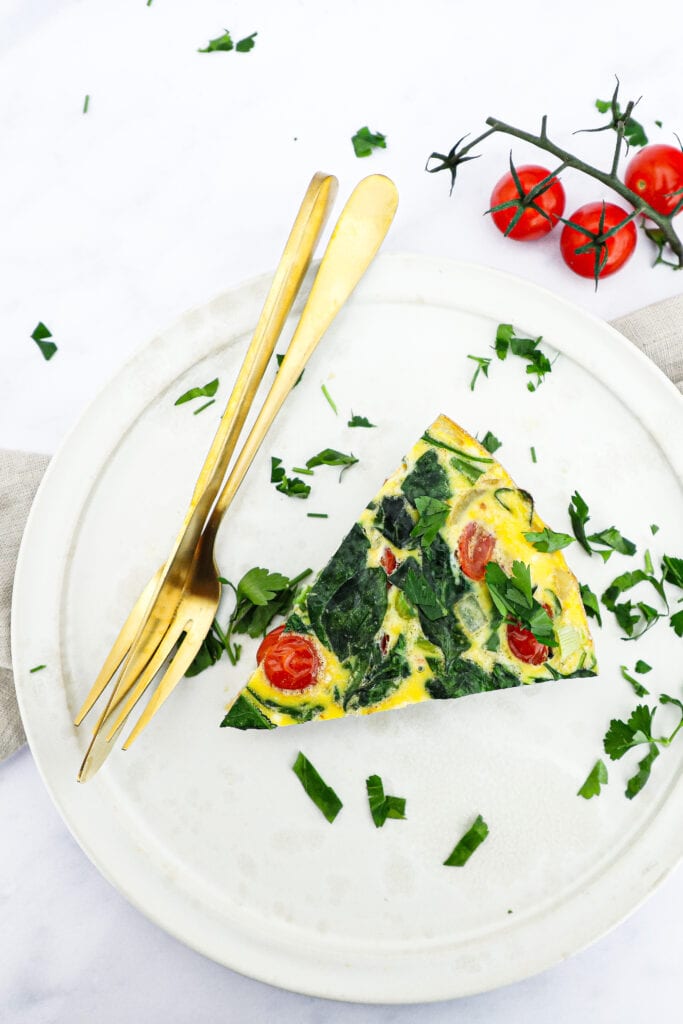 Frittata - Opskrift på italiensk æggekage med bacon og grønt
