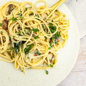 Pasta med svampe og hvidløg - Opskrift på nem pasta