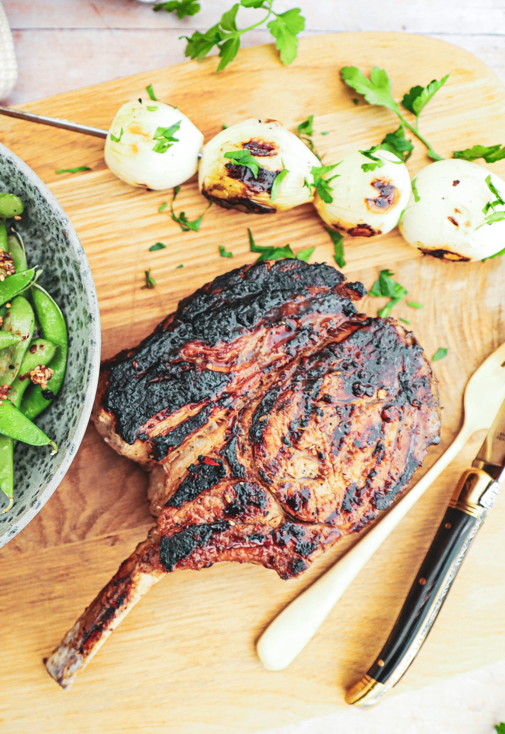 Grillet skaftkotelet - Opskrift med asiatisk marinade