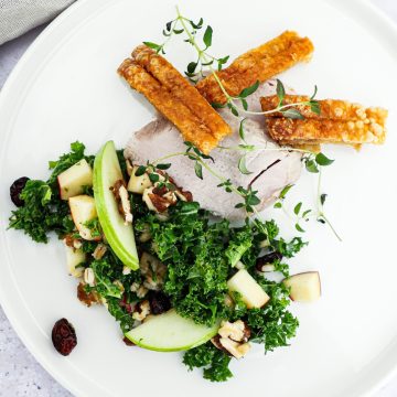 Sous vide flæskesteg - Opskrift på flæskesteg med kålsalat