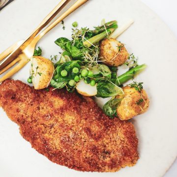Skinkeschnitzel - Opskrift på skinkeschnitzel med frisk kartoffelsalat