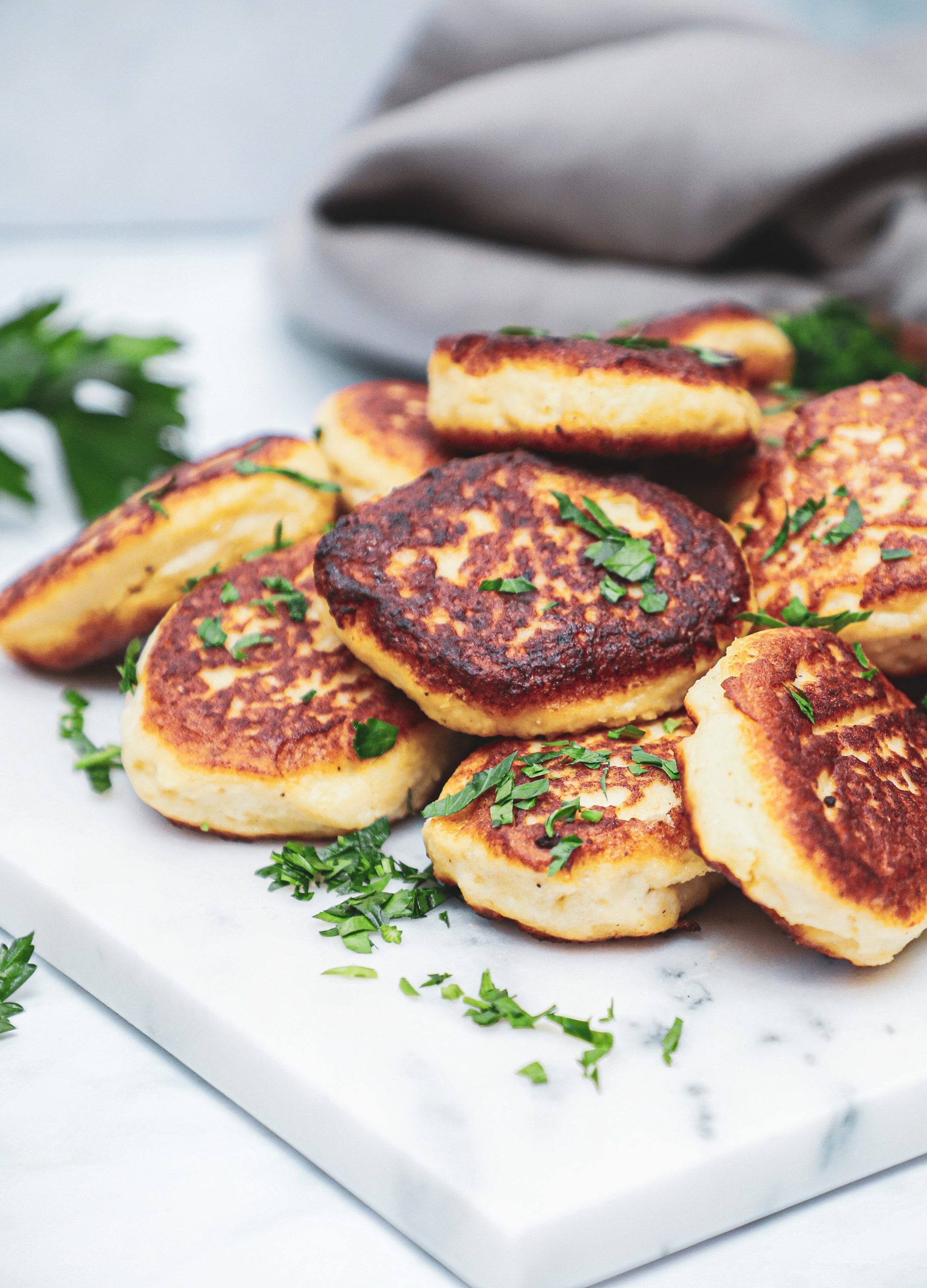 Fiskefrikadeller - Opskrift på fiskefrikadeller med torsk