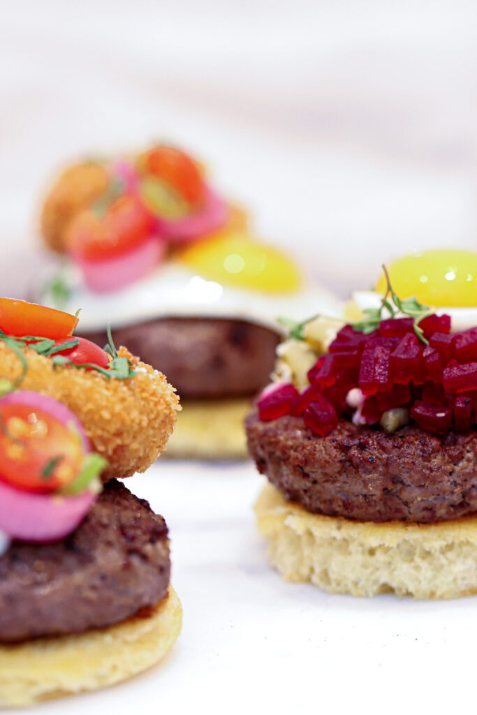 Mini pariserbøf - Opskrift på deluxe mini pariserbøffer