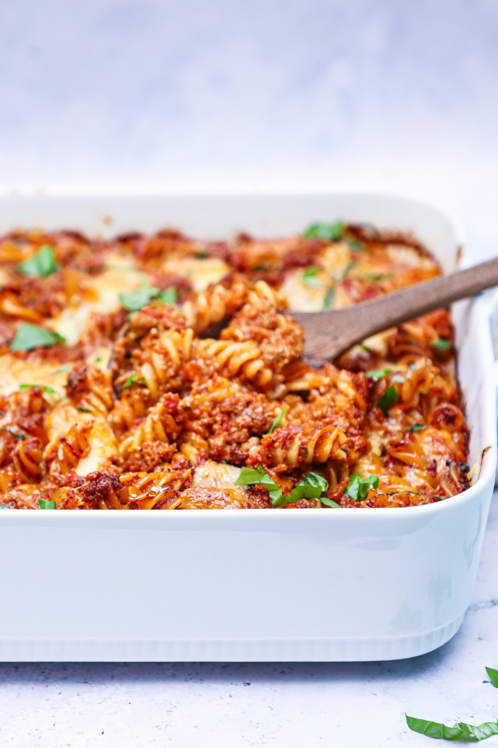 Bagt pasta bolognese - Opskrift på pasta og kødsauce i fad