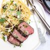 Pasta med salvie - Opskrift på bøf serveret med lækker pasta