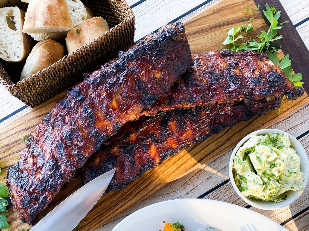 Hjemmelavede spareribs - Opskrift på barbecue spareribs