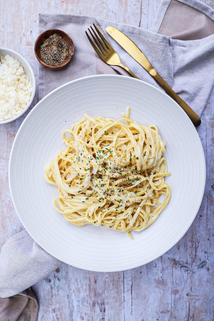 Pasta Alfredo - Opskrift på nem og cremet Pasta Alfredo