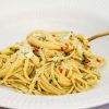 Chili-hvidløgs pasta - Opskrift på pasta med hvidløg og chili
