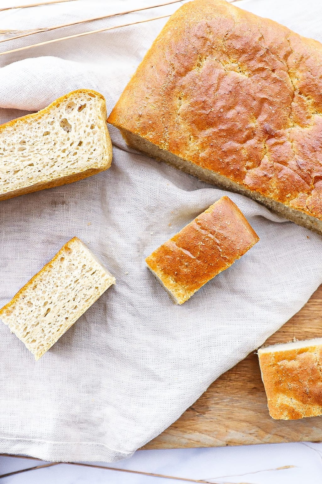 Nemt madbrød - Opskrift på nemt madbrød a la focaccia