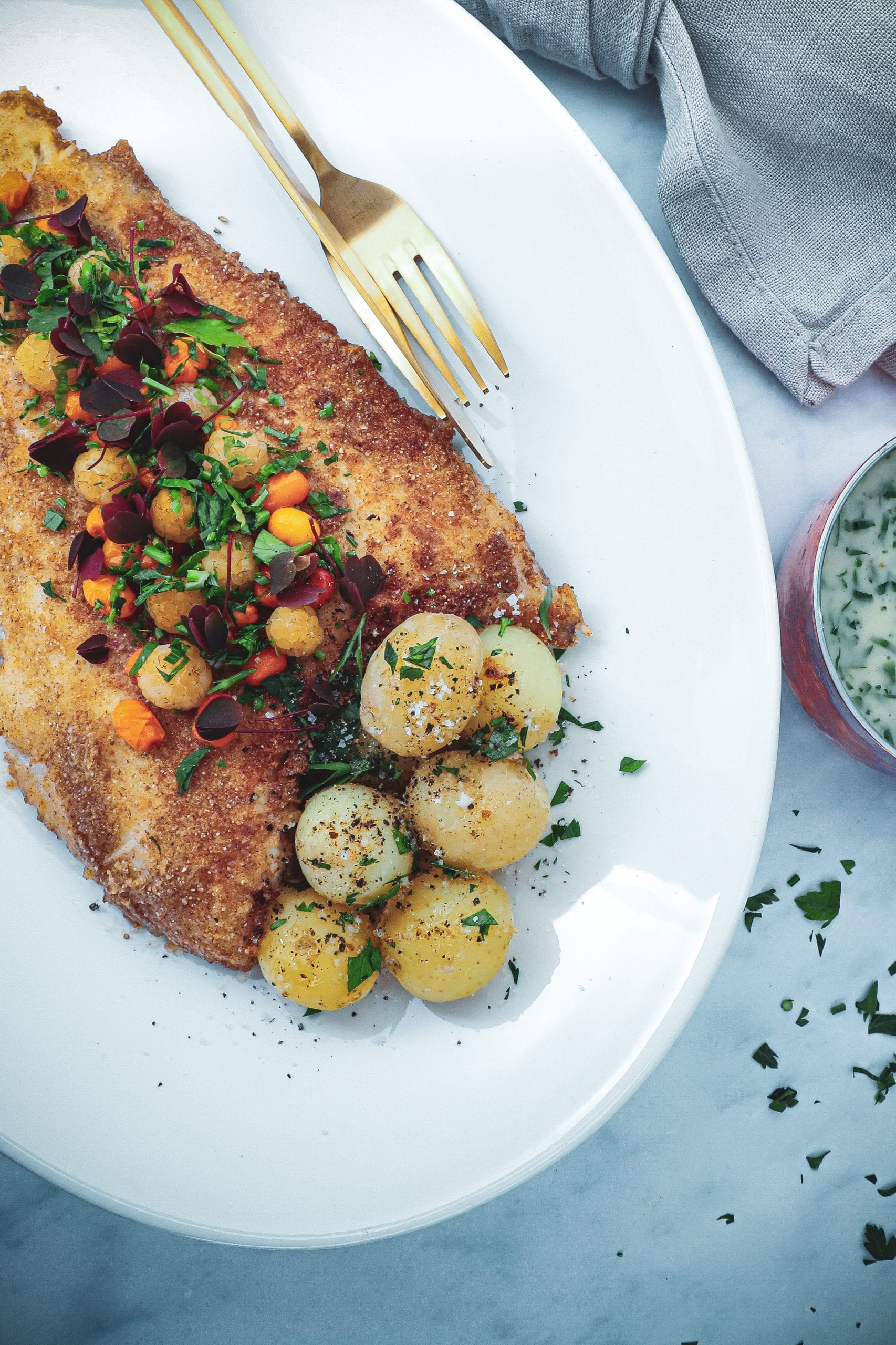 Smørstegt rødspætte - Opskrift på rødspætte med persillesauce$