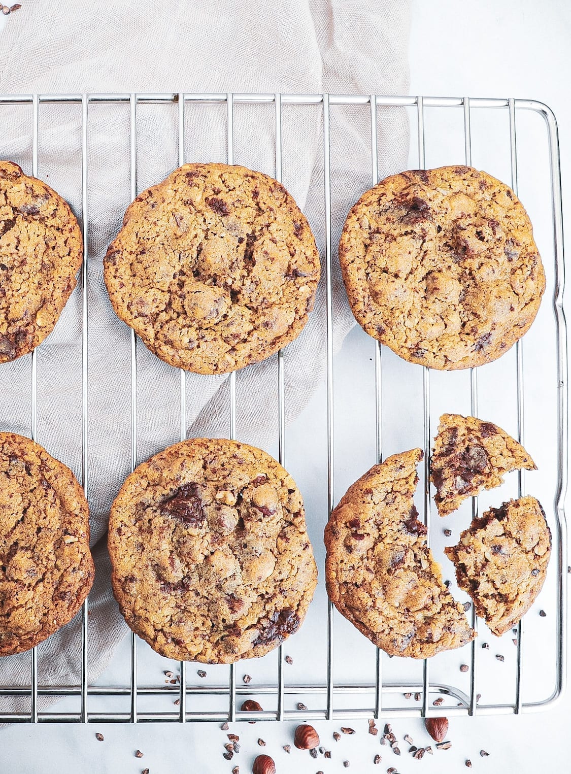Hjemmebagte cookies - Opskrift på cookies med chokolade og nødder