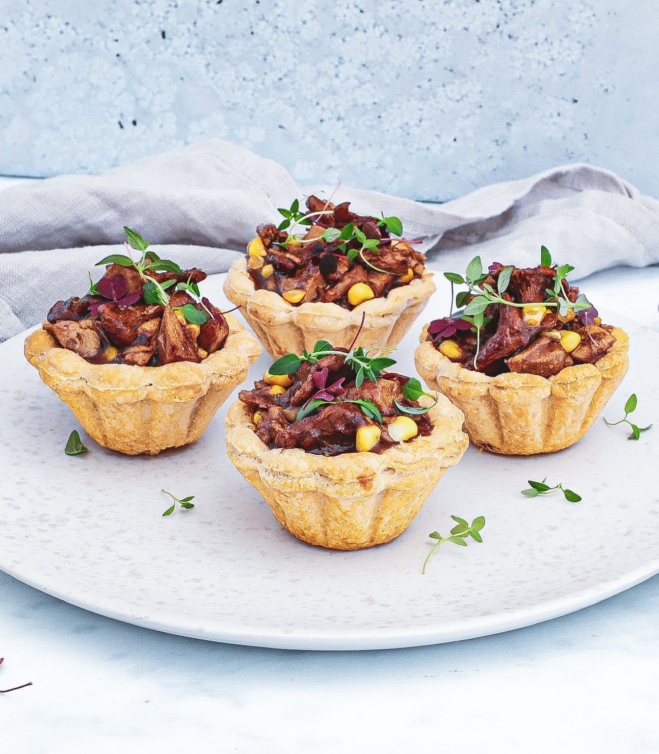 Tarteletter med rester - Opskrift med grydekylling og skysauce