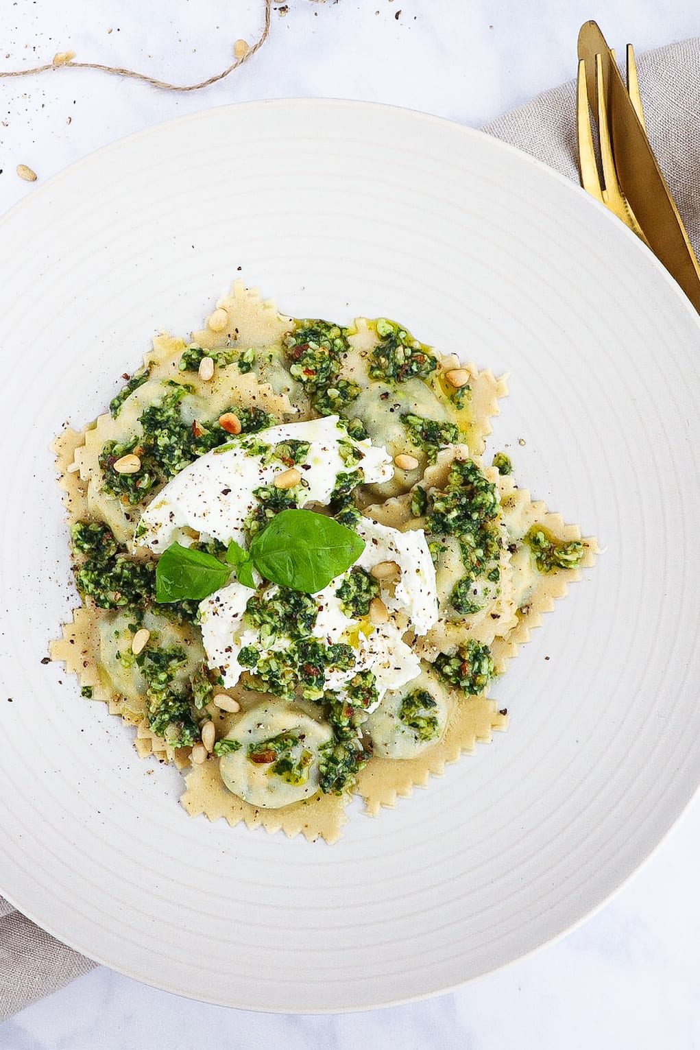 Ravioli - Opskrift på hjemmelavet ravioli med spinat og ricotta