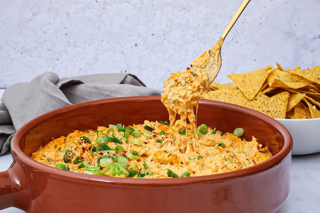 Buffalo chicken dip - Opskrift på chili cheese tops oste dip