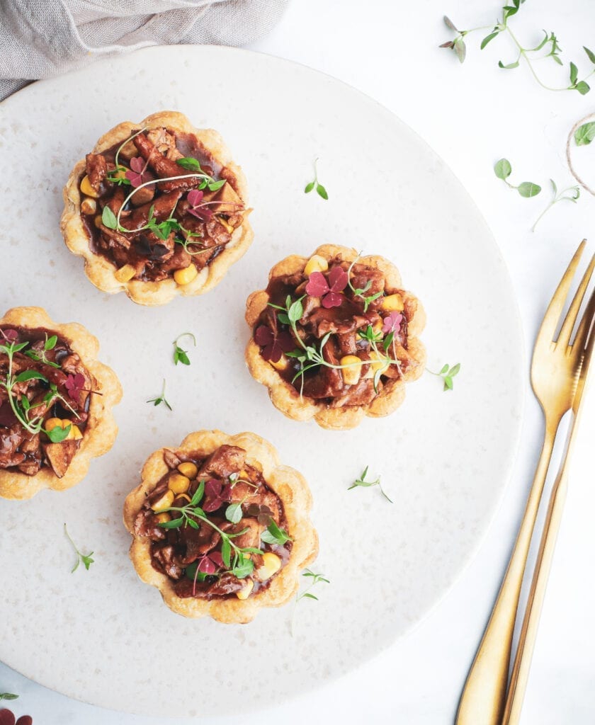 Tarteletter med rester - Opskrift med grydekylling og skysauce