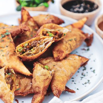 Samosa - Opskrift på sprøde samosa med oksekød og grøntsager