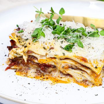 Lasagne med hjemmelavede lasagneplader - Opskrift på lasagne