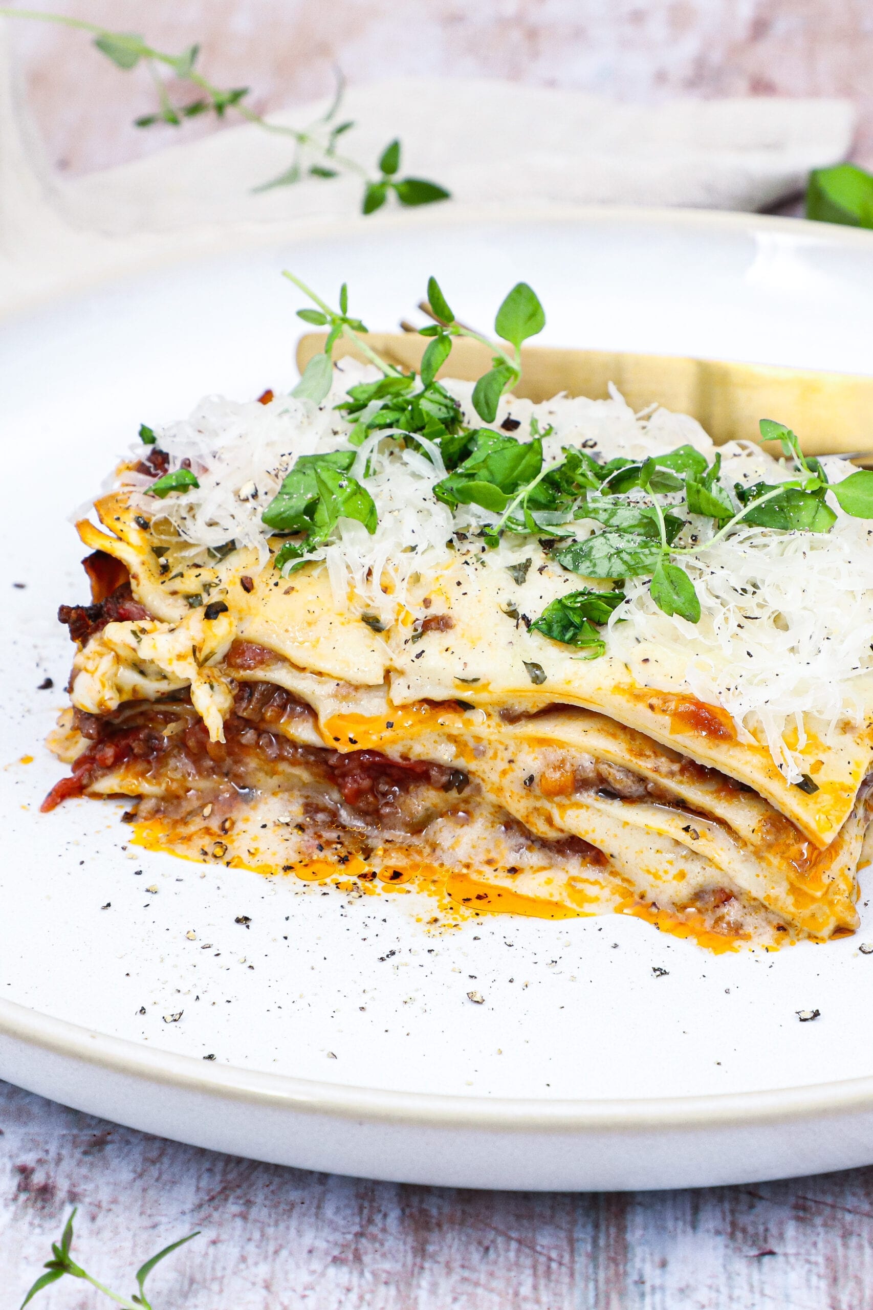 Lasagne med hjemmelavede lasagneplader - Opskrift på lasagne