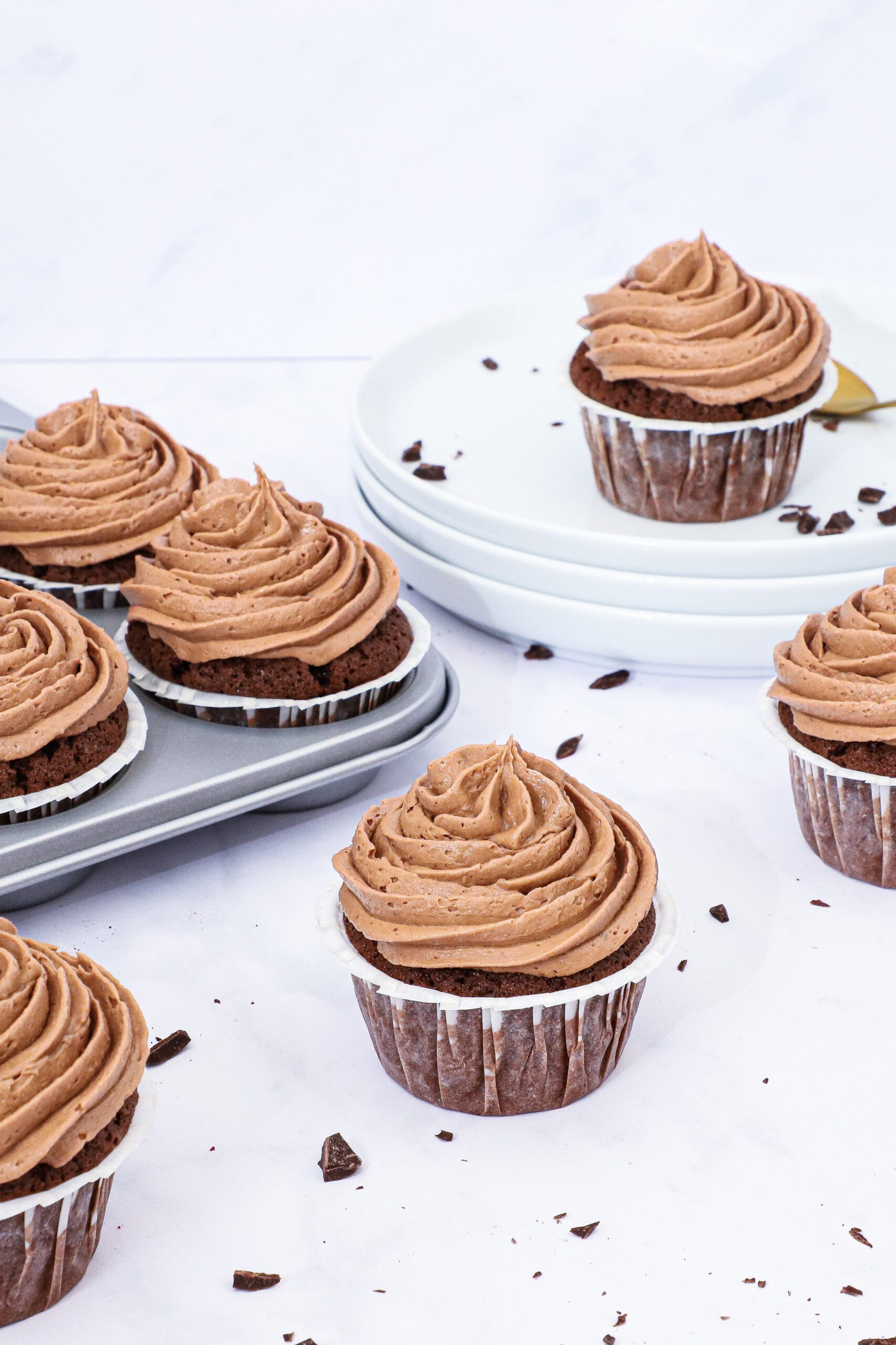 Chokolademuffins med nutella frosting - Opskrift på choko muffins