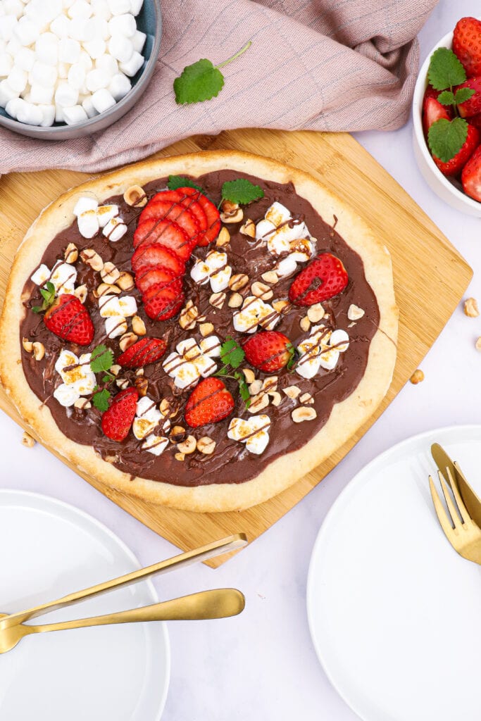 Nutellapizza - Opskrift på dessertpizza med chokolade