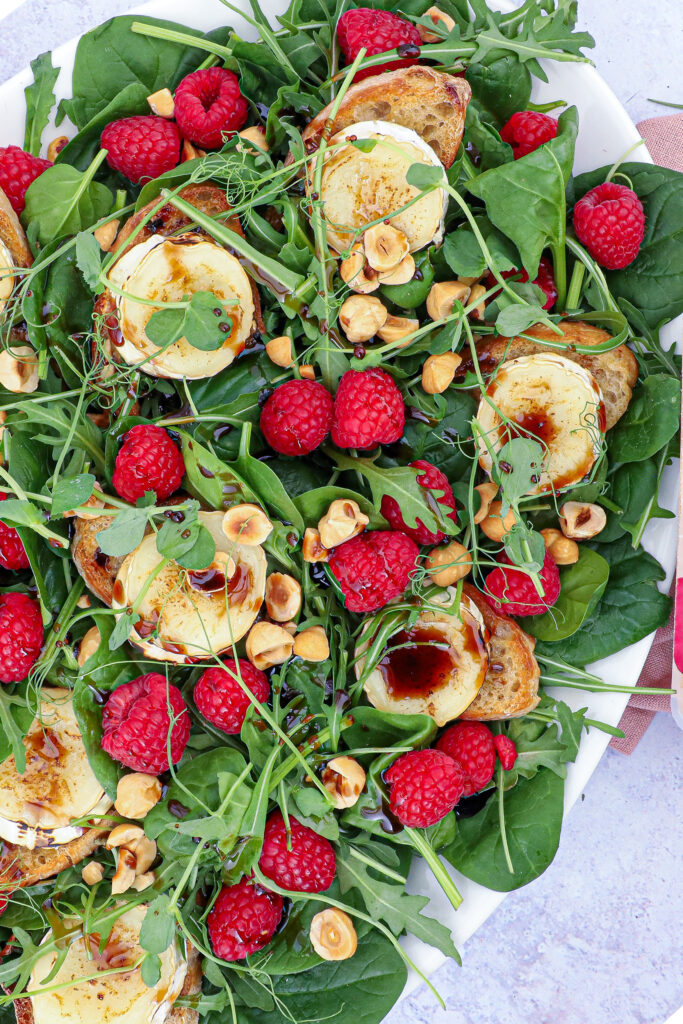 Salade Chevre Chaud - Opskrift på salat med bagt gedeost