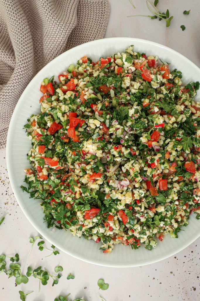 Græsk bulgursalat - Opskrift på græsksalat med bulgur