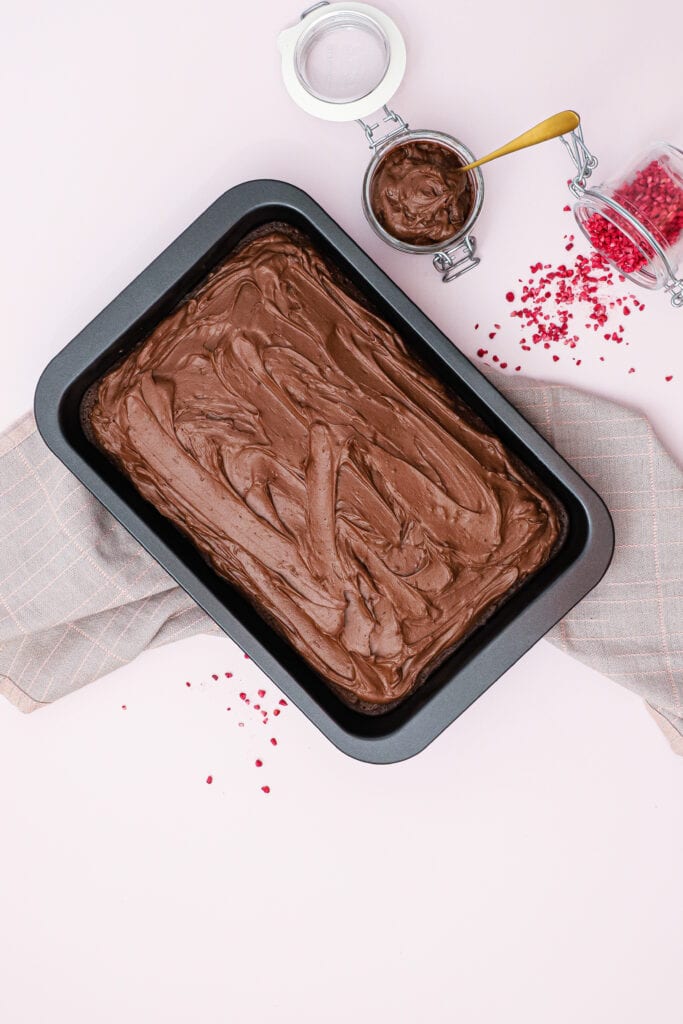 Chokoladekage med frosting - Opskrift med chokolade frosting