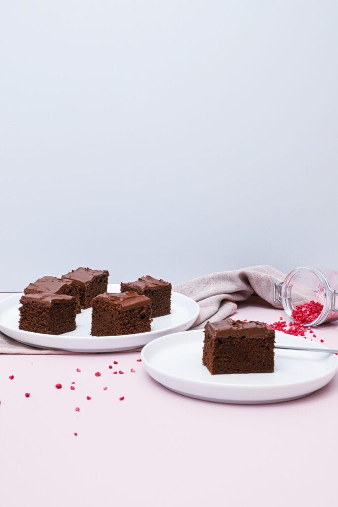 Chokoladekage med frosting - Opskrift med chokolade frosting