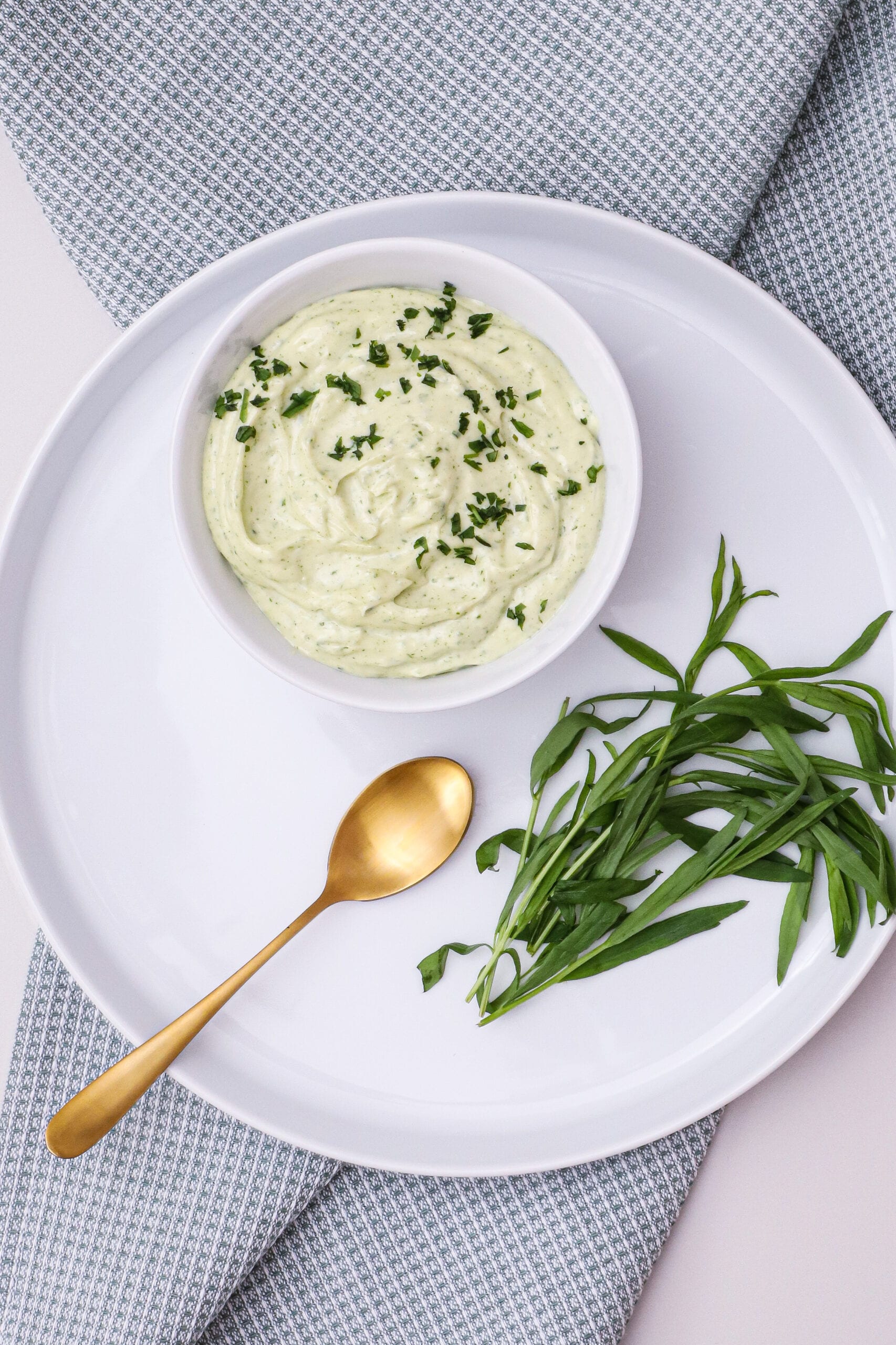 Estragon mayonnaise - Opskrift på nem estragon mayonnaise
