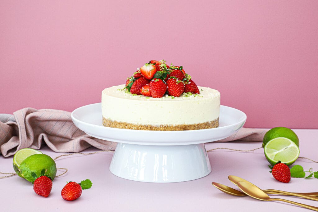 Lime cheesecake - Opskrift på cheesecake med lime og jordbær