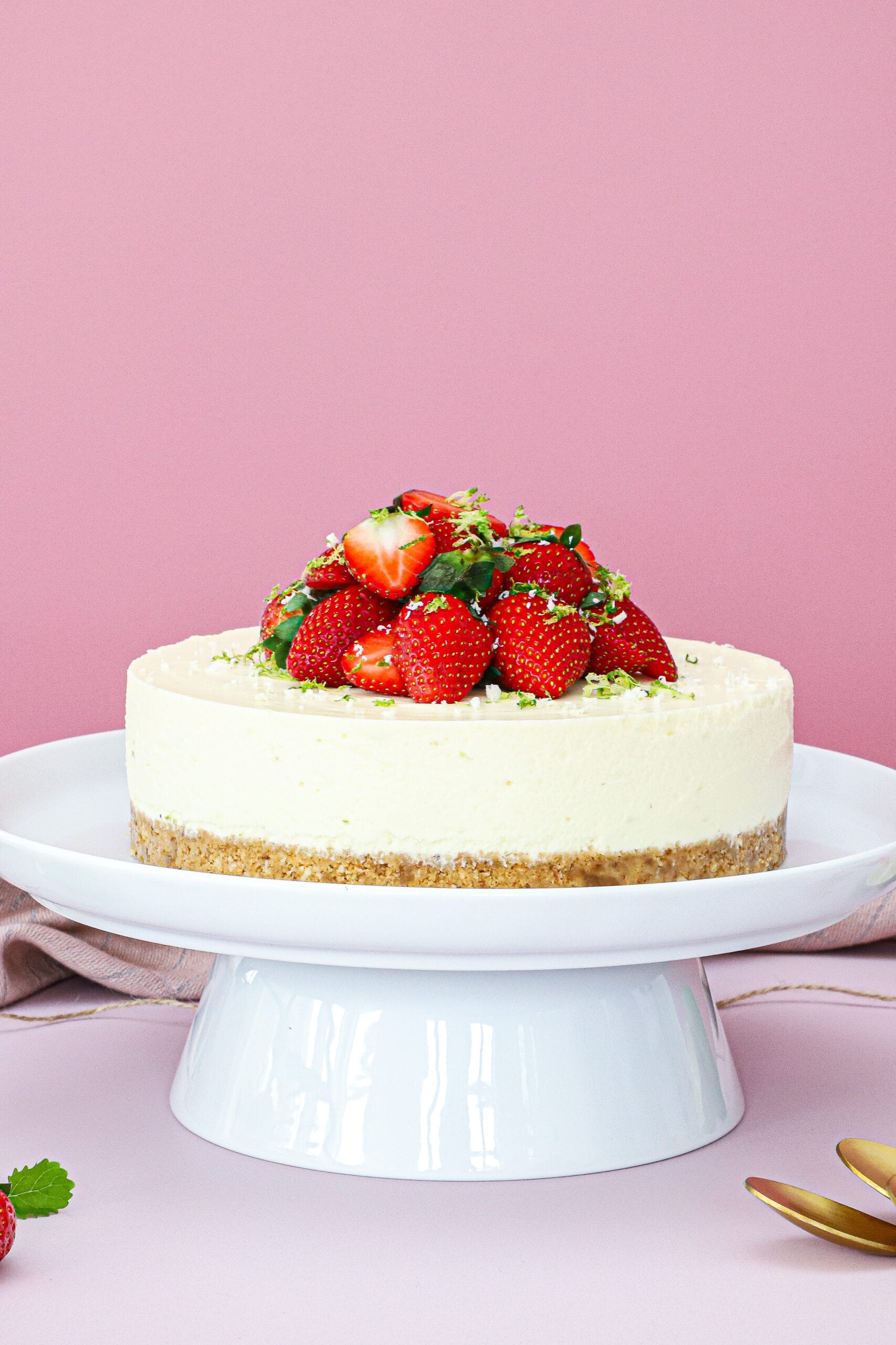 Lime cheesecake - Opskrift på cheesecake med lime og jordbær