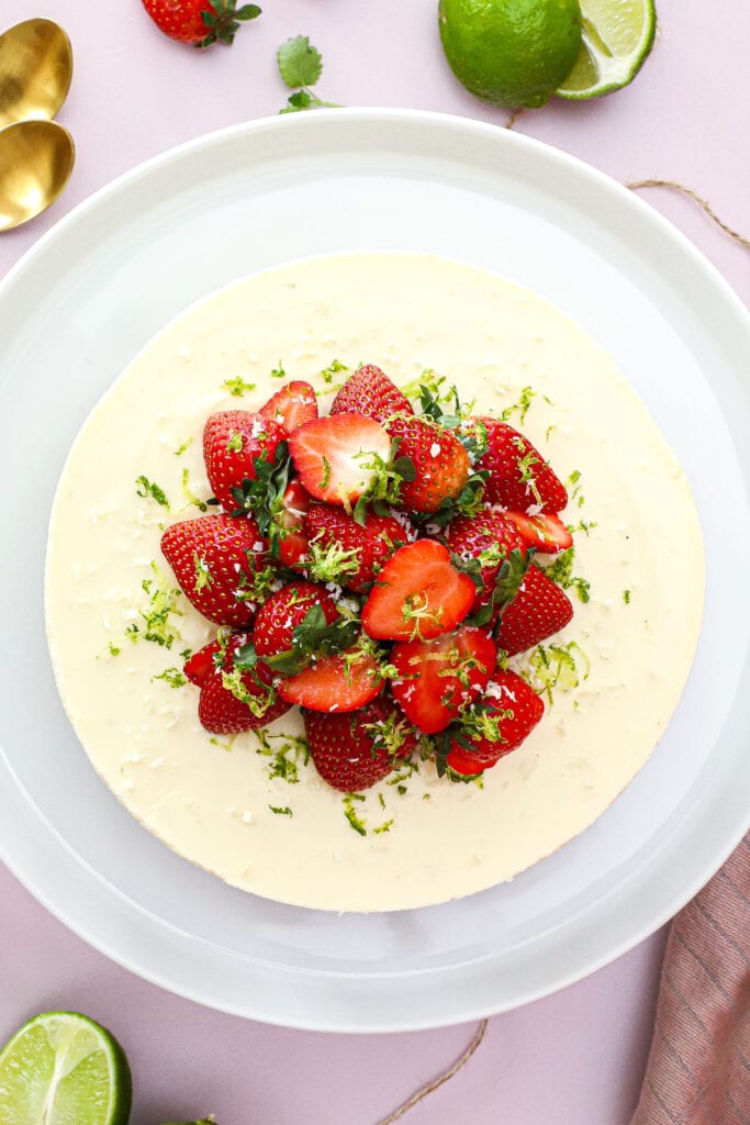 Lime cheesecake - Opskrift på cheesecake med lime og jordbær