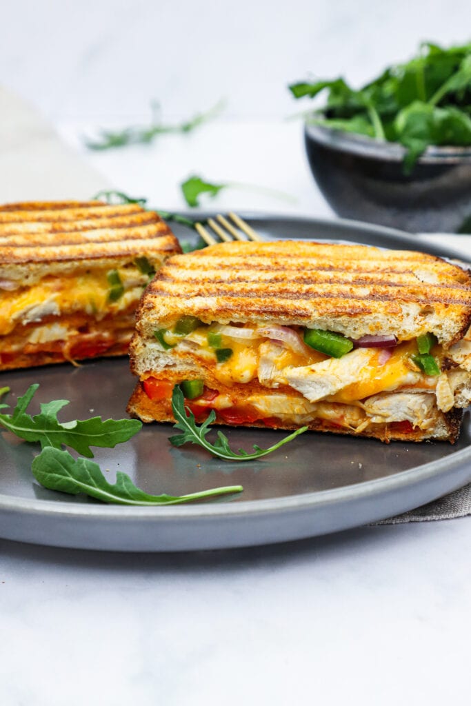 Triple cheecy chicken sandwich, - nem og lækker frokost eller aftenmåltid.