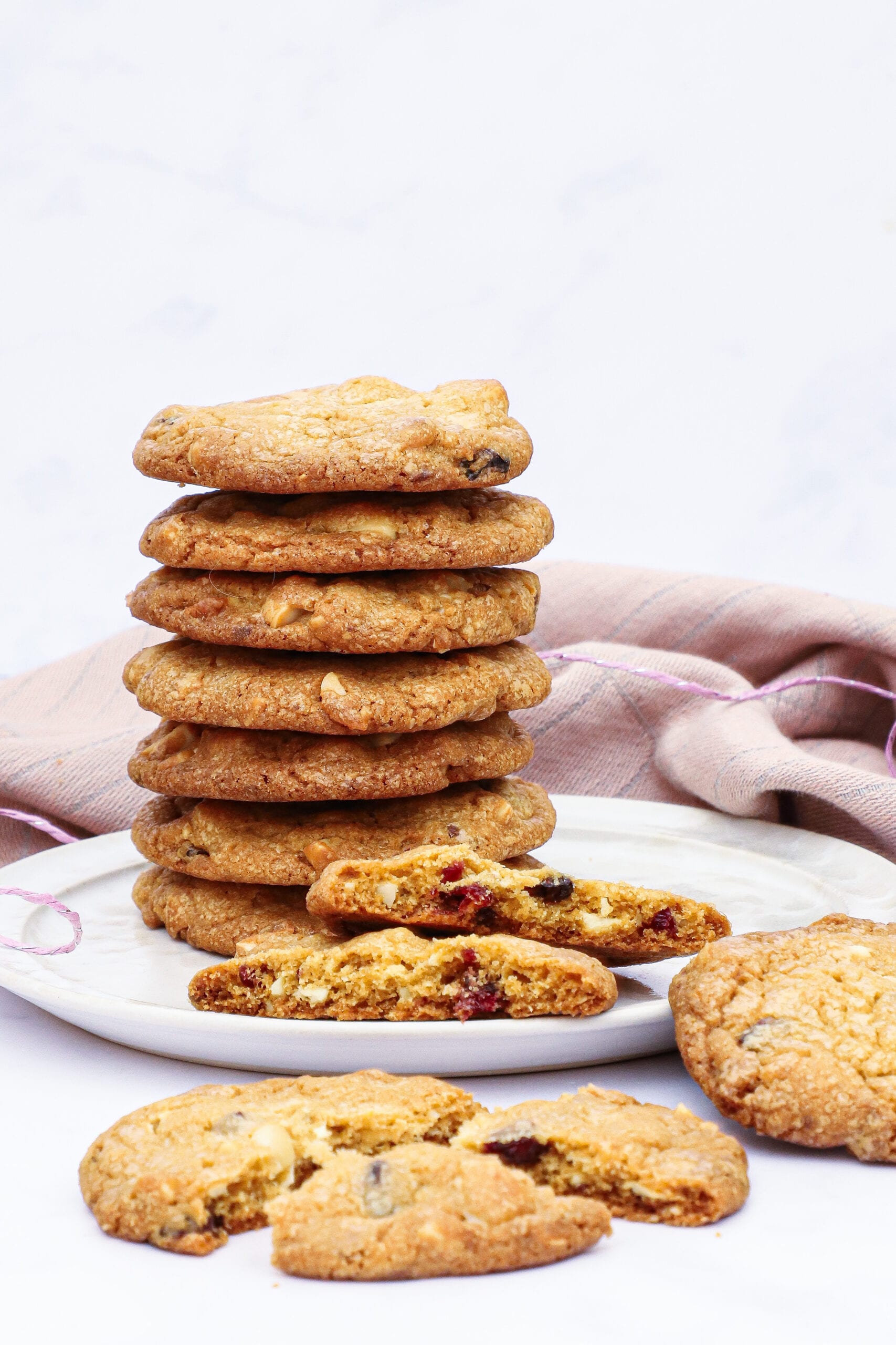 Cookies med macadamia - Opskrift på cookies med nødder og chokolade