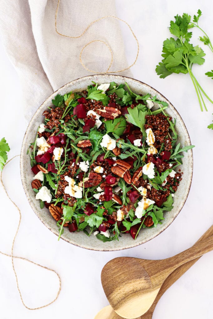 Rødbedesalat - Opskrift på salat med rødbede, quinoa og feta