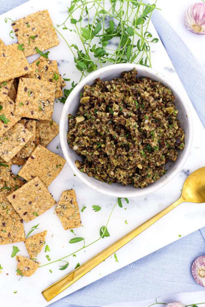 Oliventapenade - Opskrift på lækker oliventapenade med hvidløg